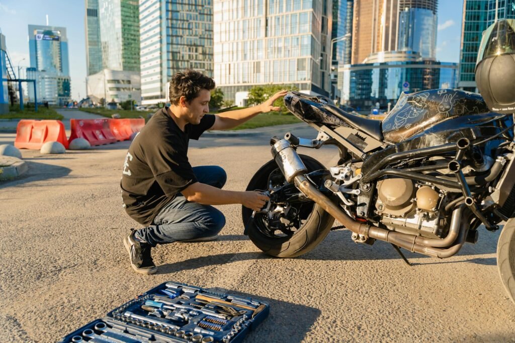 Customize a Squatted Motorcycle